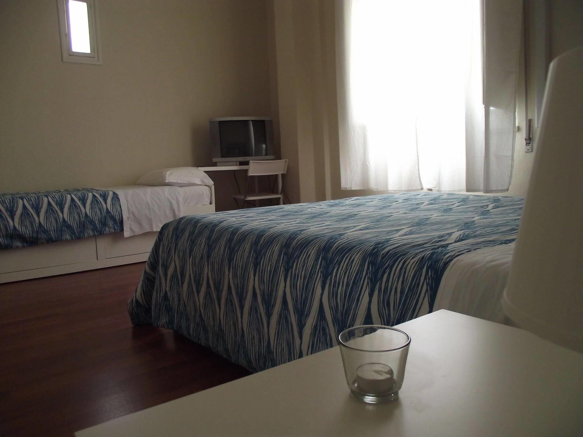 Castelnuovo Rooms #Politeama ปาแลร์โม ภายนอก รูปภาพ